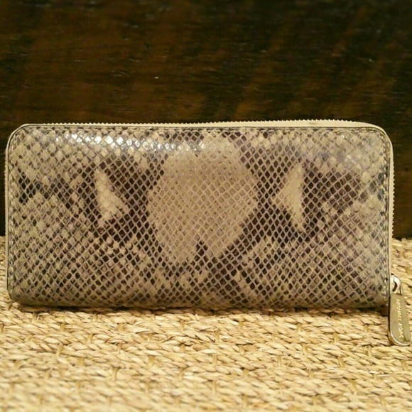 Michael Kors Python Beige Jet Zip Wallet - Picture 2 of 6